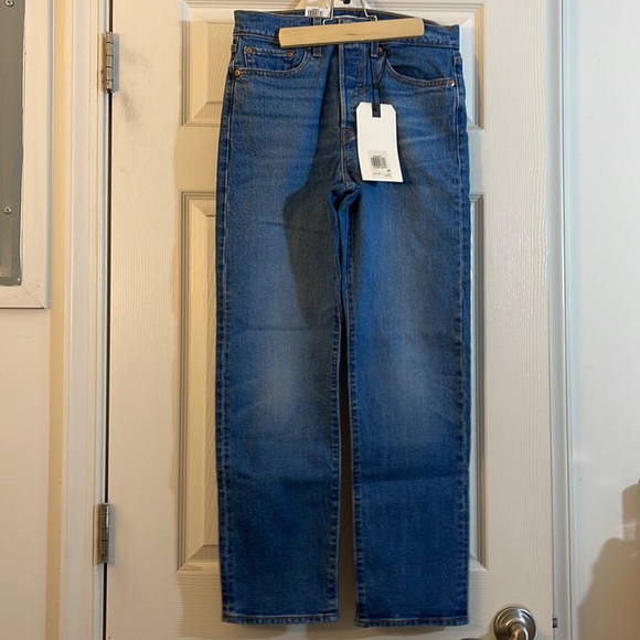Brand New Levi’s wedgie straight jeans 27x28 - Picture 5 of 7